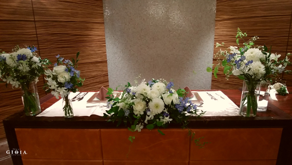 明日は定休日です。