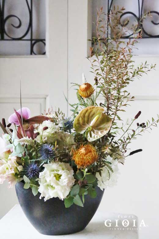 Crescent Arrangement